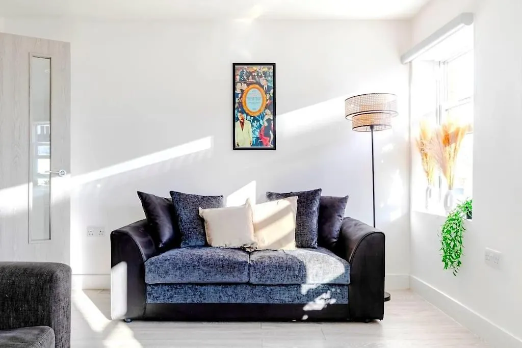 Luxury 6 Sleeps In Shoreditch London Apartment