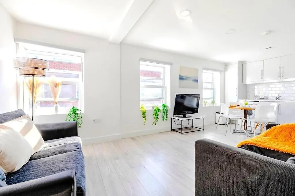 Luxury 6 Sleeps In Shoreditch London Apartment